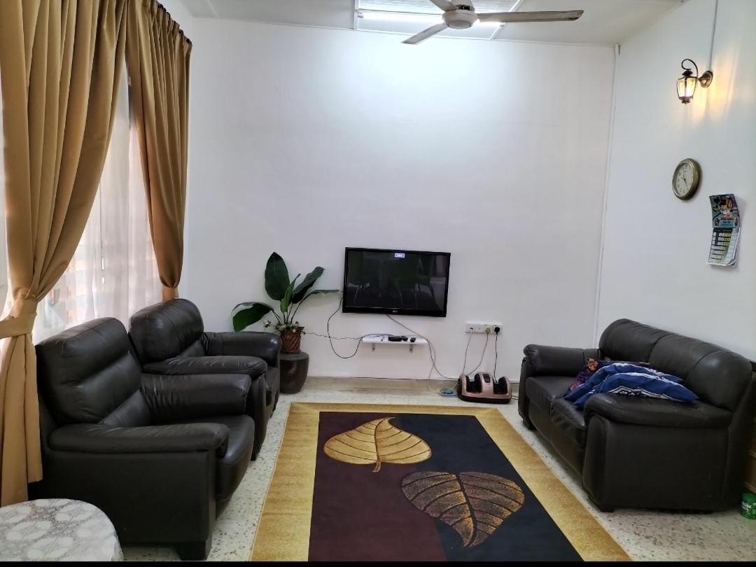 Che Na Homestay Pontian Pontian Kecil Exterior foto